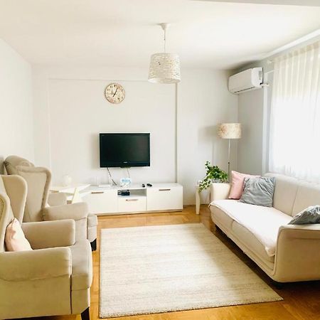 Cozy City Center Apartment 普里兹伦 外观 照片