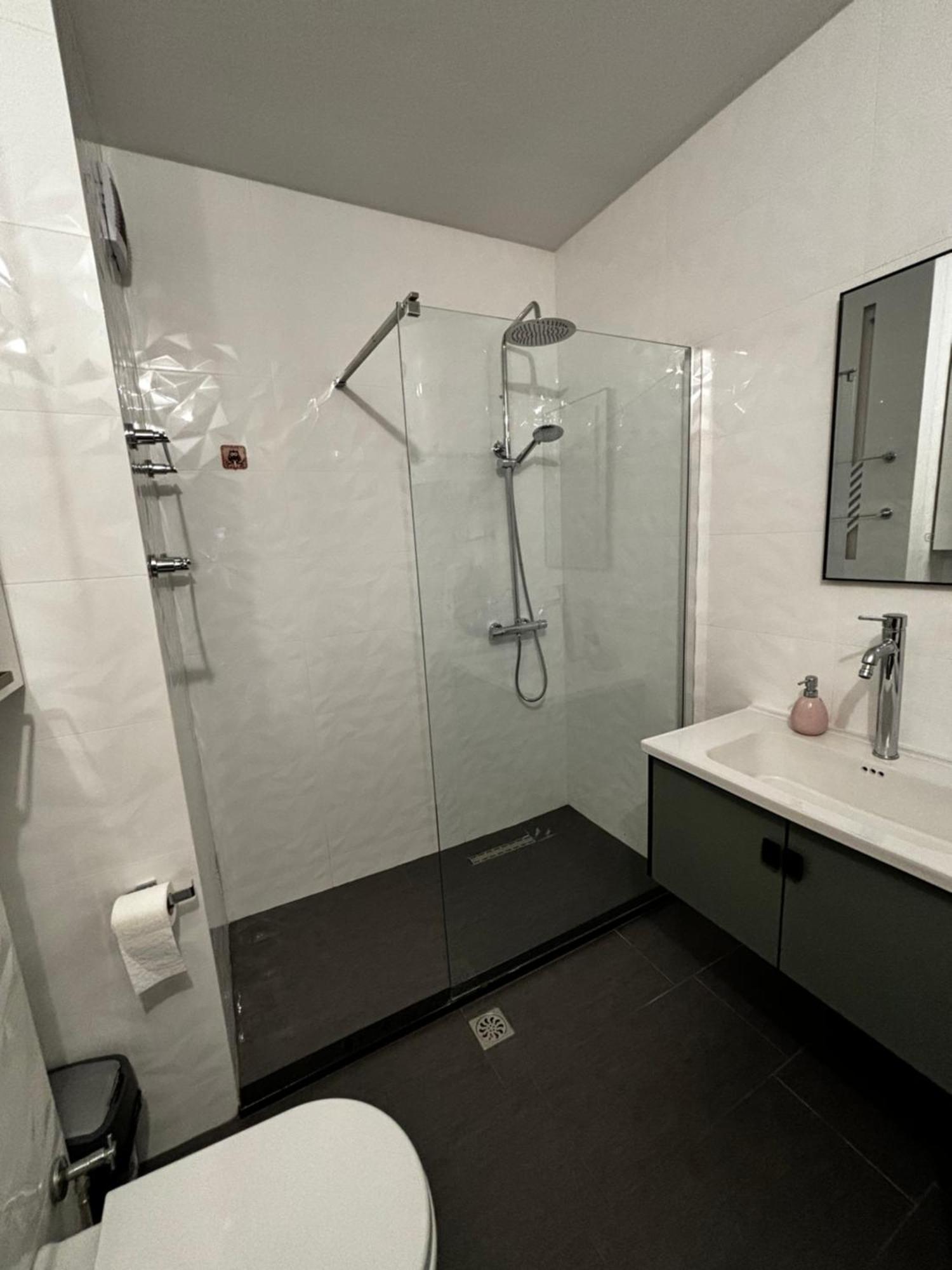 Cozy City Center Apartment 普里兹伦 外观 照片